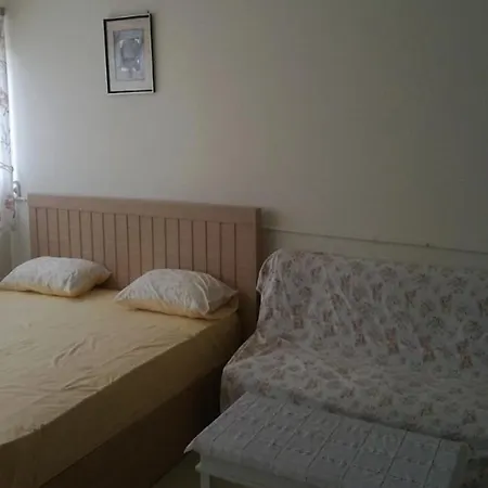 Chan Kim Don Mueang Guest House